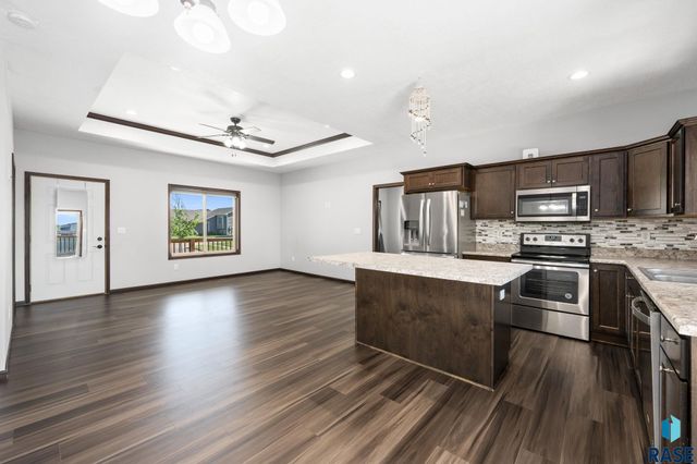 1529 E Gold Dust St Street, Sioux Falls, SD 57104