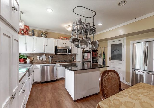 110 TWIN BRIDGES Road, Alexandria, LA 71303