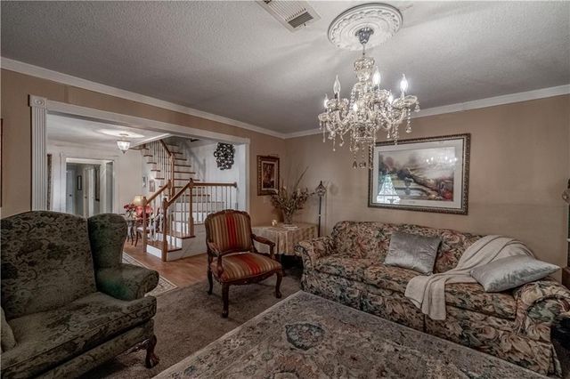 110 TWIN BRIDGES Road, Alexandria, LA 71303