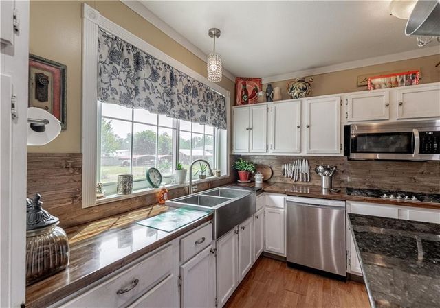 110 TWIN BRIDGES Road, Alexandria, LA 71303