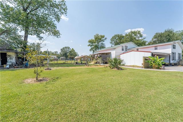 110 TWIN BRIDGES Road, Alexandria, LA 71303