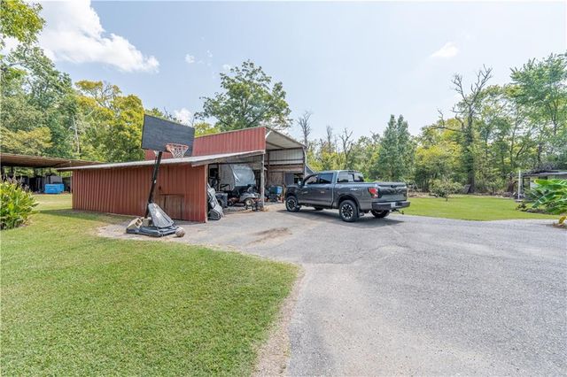 110 TWIN BRIDGES Road, Alexandria, LA 71303