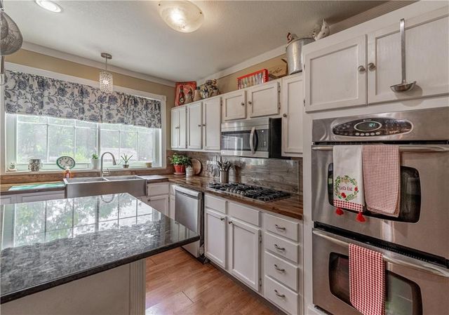 110 TWIN BRIDGES Road, Alexandria, LA 71303