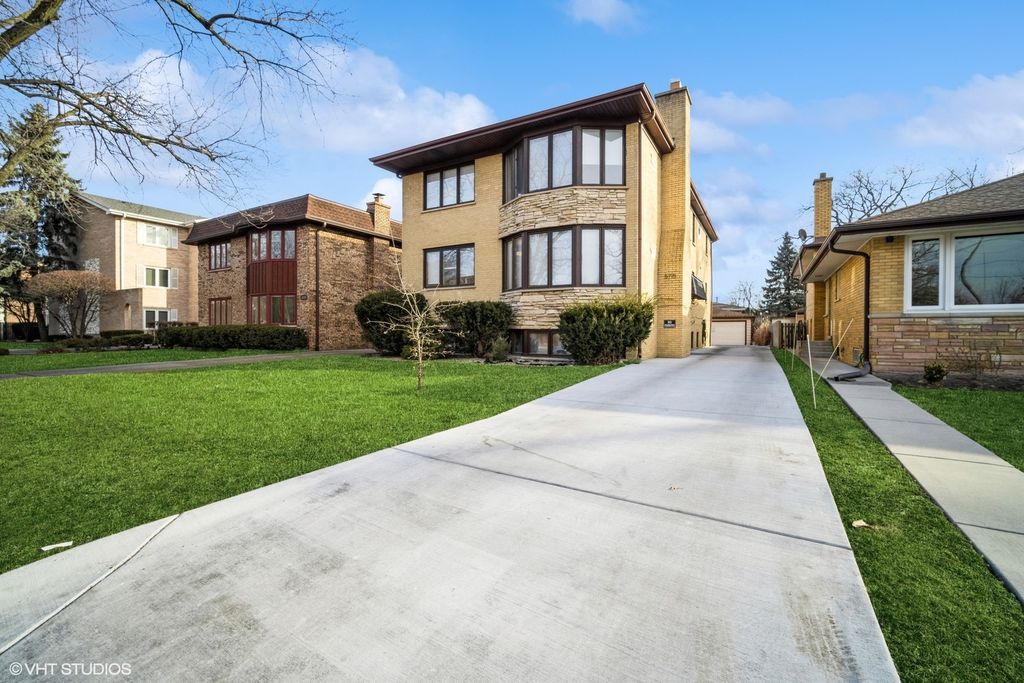 5715 N CICERO Avenue G, Chicago, IL 60646