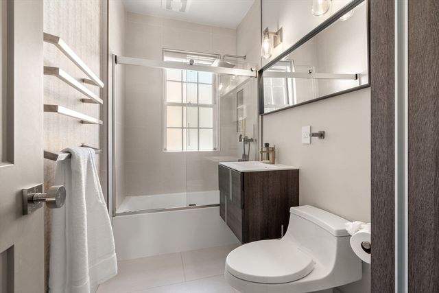 135 Beaconsfield 2, Brookline, MA 02445