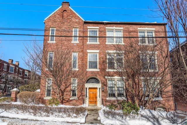 135 Beaconsfield 2, Brookline, MA 02445