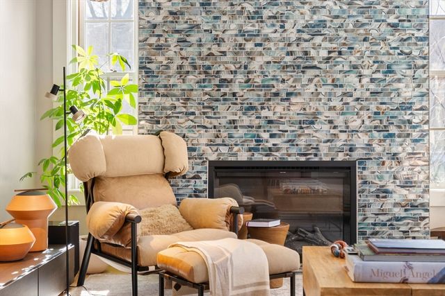 135 Beaconsfield 2, Brookline, MA 02445