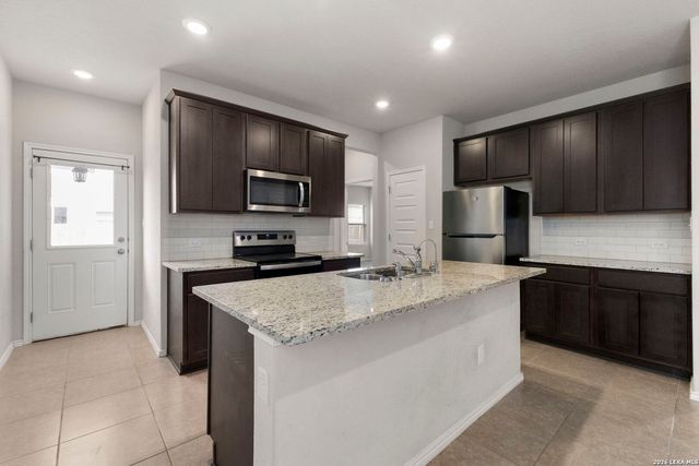 10019 RANCHO REAL RD, San Antonio, TX 78224