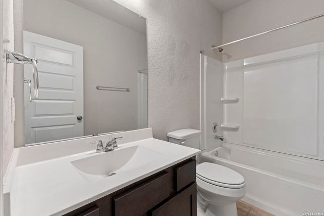 10019 RANCHO REAL RD, San Antonio, TX 78224