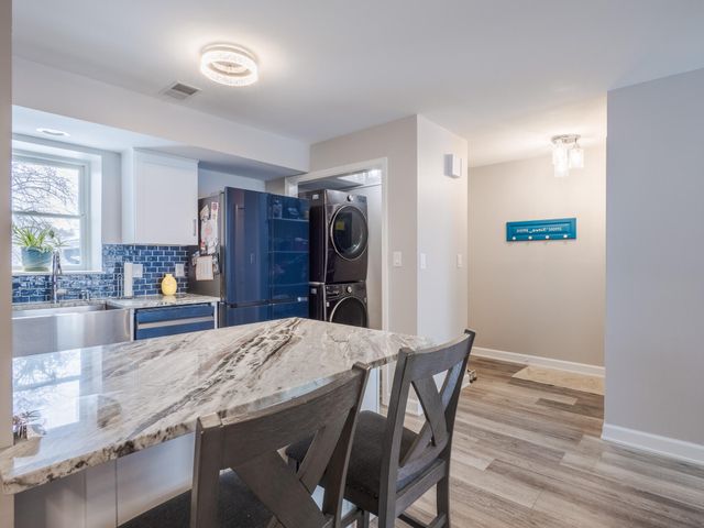 1300 Winding Ridge Lane D8, Valparaiso, IN 46383