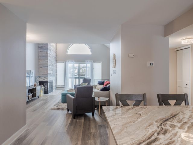 1300 Winding Ridge Lane D8, Valparaiso, IN 46383