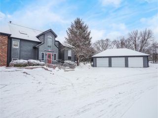 1300 Winding Ridge Lane D8, Valparaiso, IN 46383