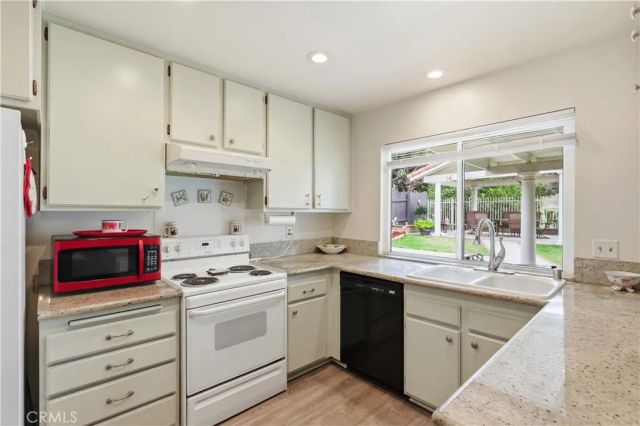 1388 Avenida Loma Vista, San Dimas, CA 91773