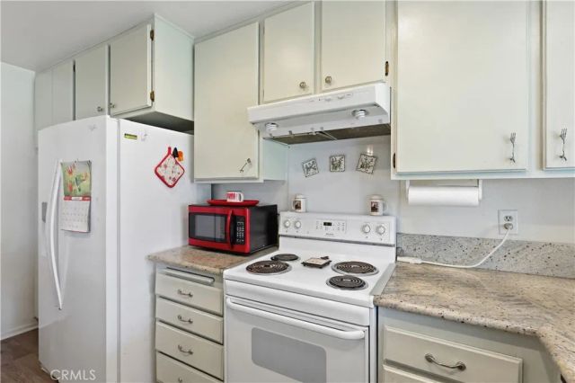 1388 Avenida Loma Vista, San Dimas, CA 91773