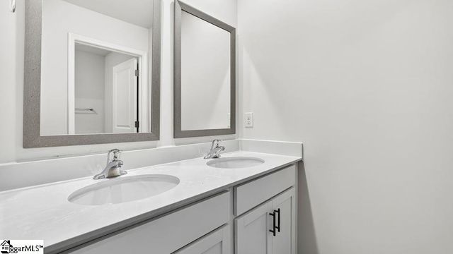 2142 Pierett Circle, Woodruff, SC 29388