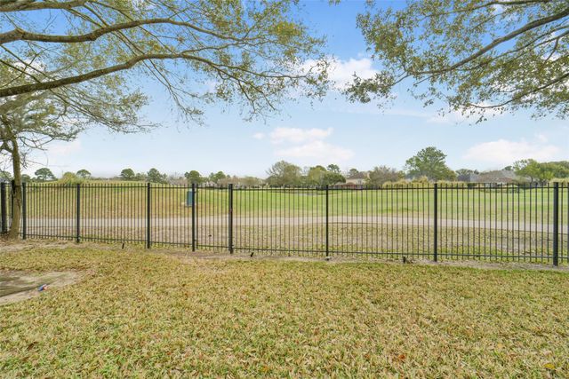 2103 Blue Water Bay Drive, Katy, TX 77494