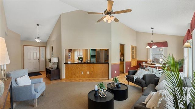 1502 Armstrong Circle NW, Alexandria, MN 56308