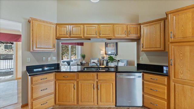 1502 Armstrong Circle NW, Alexandria, MN 56308