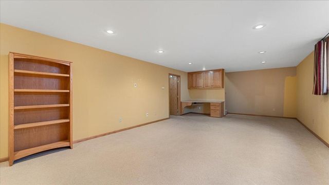 1502 Armstrong Circle NW, Alexandria, MN 56308