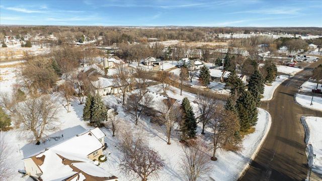 1502 Armstrong Circle NW, Alexandria, MN 56308