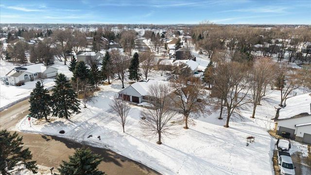 1502 Armstrong Circle NW, Alexandria, MN 56308