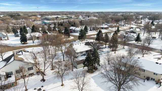 1502 Armstrong Circle NW, Alexandria, MN 56308