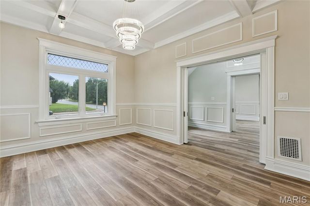 5922 Oakherst Place, St Louis, MO 63112