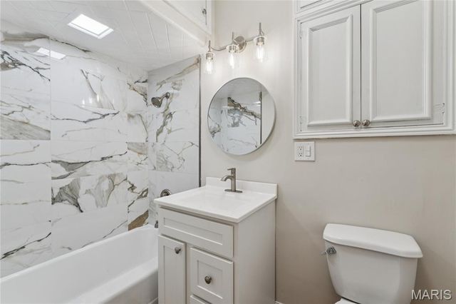 5922 Oakherst Place, St Louis, MO 63112