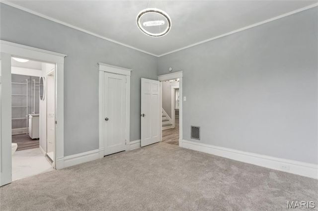 5922 Oakherst Place, St Louis, MO 63112