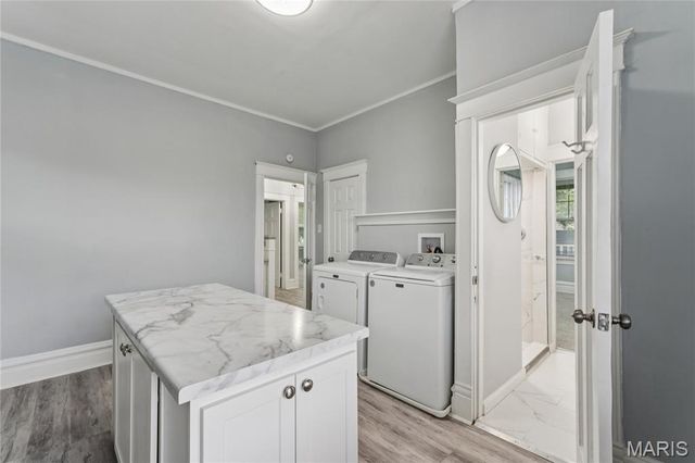 5922 Oakherst Place, St Louis, MO 63112