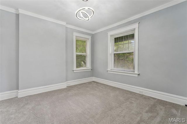 5922 Oakherst Place, St Louis, MO 63112