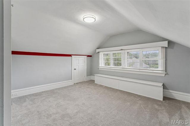 5922 Oakherst Place, St Louis, MO 63112