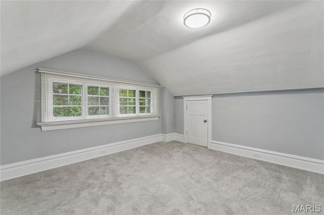 5922 Oakherst Place, St Louis, MO 63112