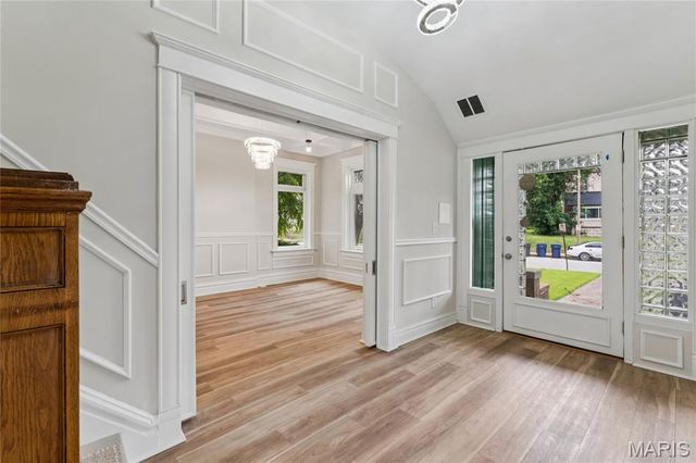 5922 Oakherst Place, St Louis, MO 63112