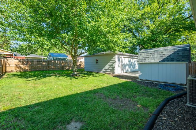 4028 Lynner Drive, Des Moines, IA 50310