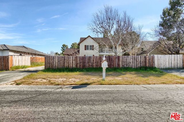 4804 W Avenue M10, Lancaster, CA 93536