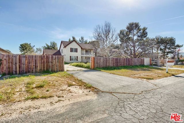 4804 W Avenue M10, Lancaster, CA 93536