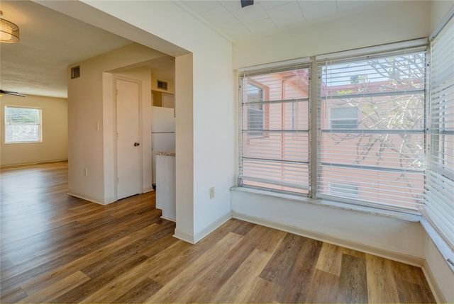 7011 PLACE DE LA PAIX 2A, South Pasadena, FL 33707