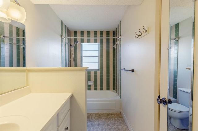 7011 PLACE DE LA PAIX 2A, South Pasadena, FL 33707