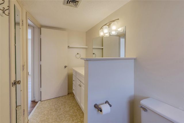 7011 PLACE DE LA PAIX 2A, South Pasadena, FL 33707