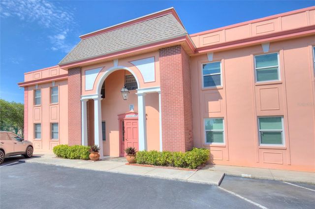 7011 PLACE DE LA PAIX 2A, South Pasadena, FL 33707