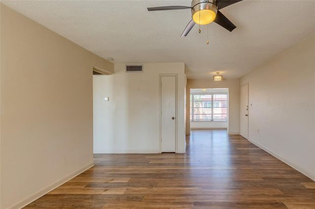 7011 PLACE DE LA PAIX 2A, South Pasadena, FL 33707