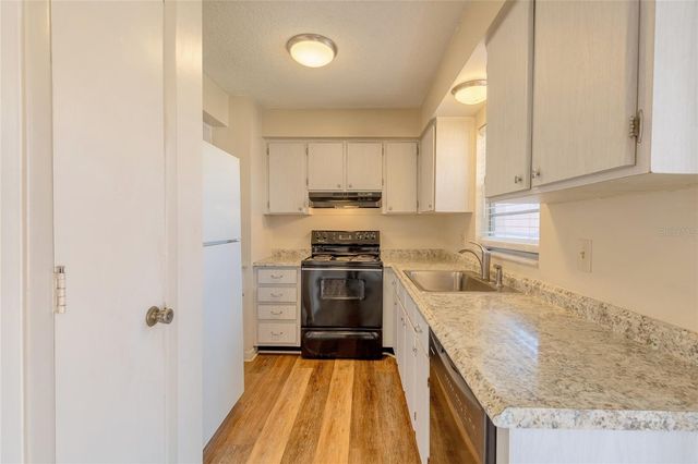 7011 PLACE DE LA PAIX 2A, South Pasadena, FL 33707