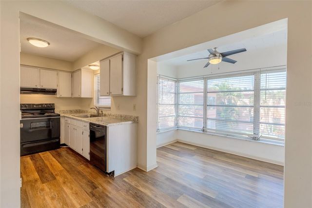 7011 PLACE DE LA PAIX 2A, South Pasadena, FL 33707