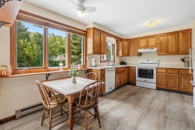 788 Burts Pit Rd, Northampton, MA 01062