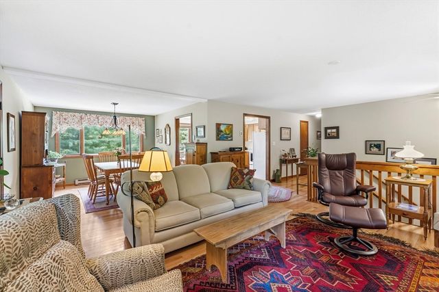 788 Burts Pit Rd, Northampton, MA 01062