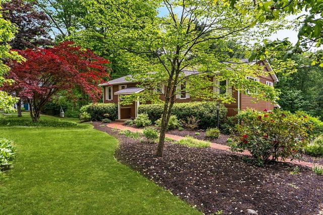 788 Burts Pit Rd, Northampton, MA 01062