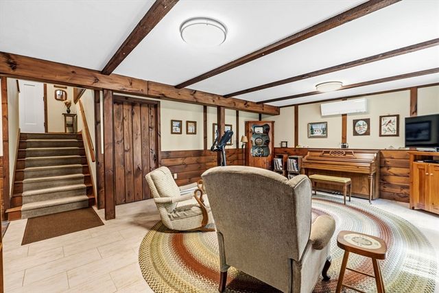 788 Burts Pit Rd, Northampton, MA 01062