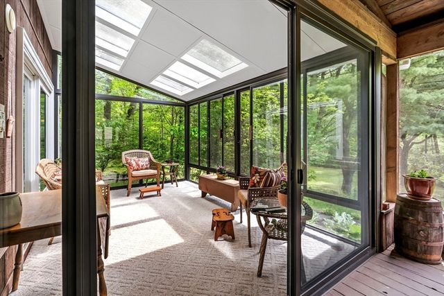 788 Burts Pit Rd, Northampton, MA 01062