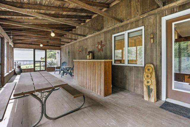 788 Burts Pit Rd, Northampton, MA 01062
